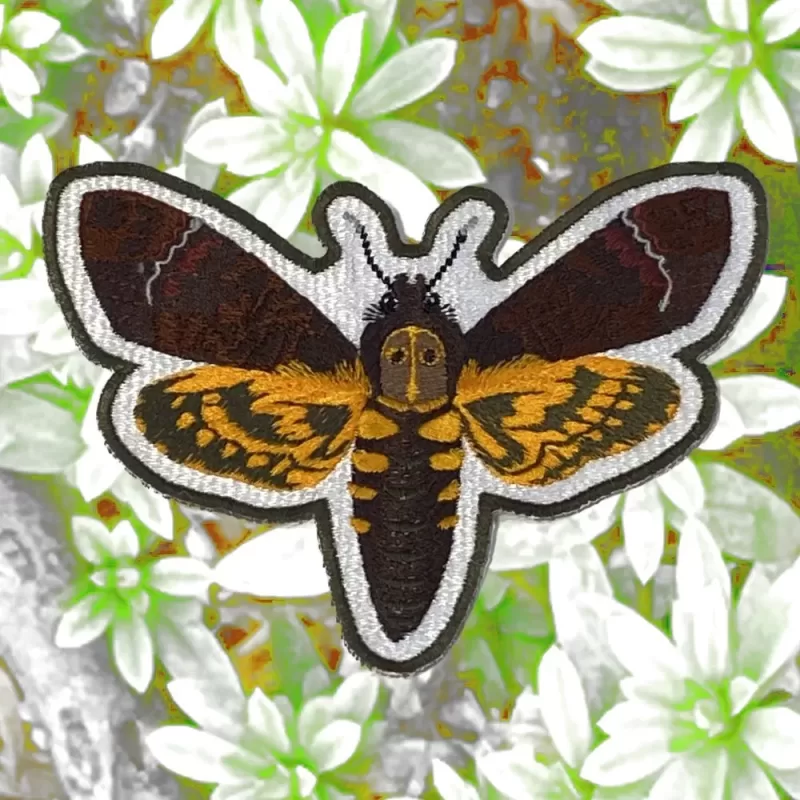 刺繍の蛾
